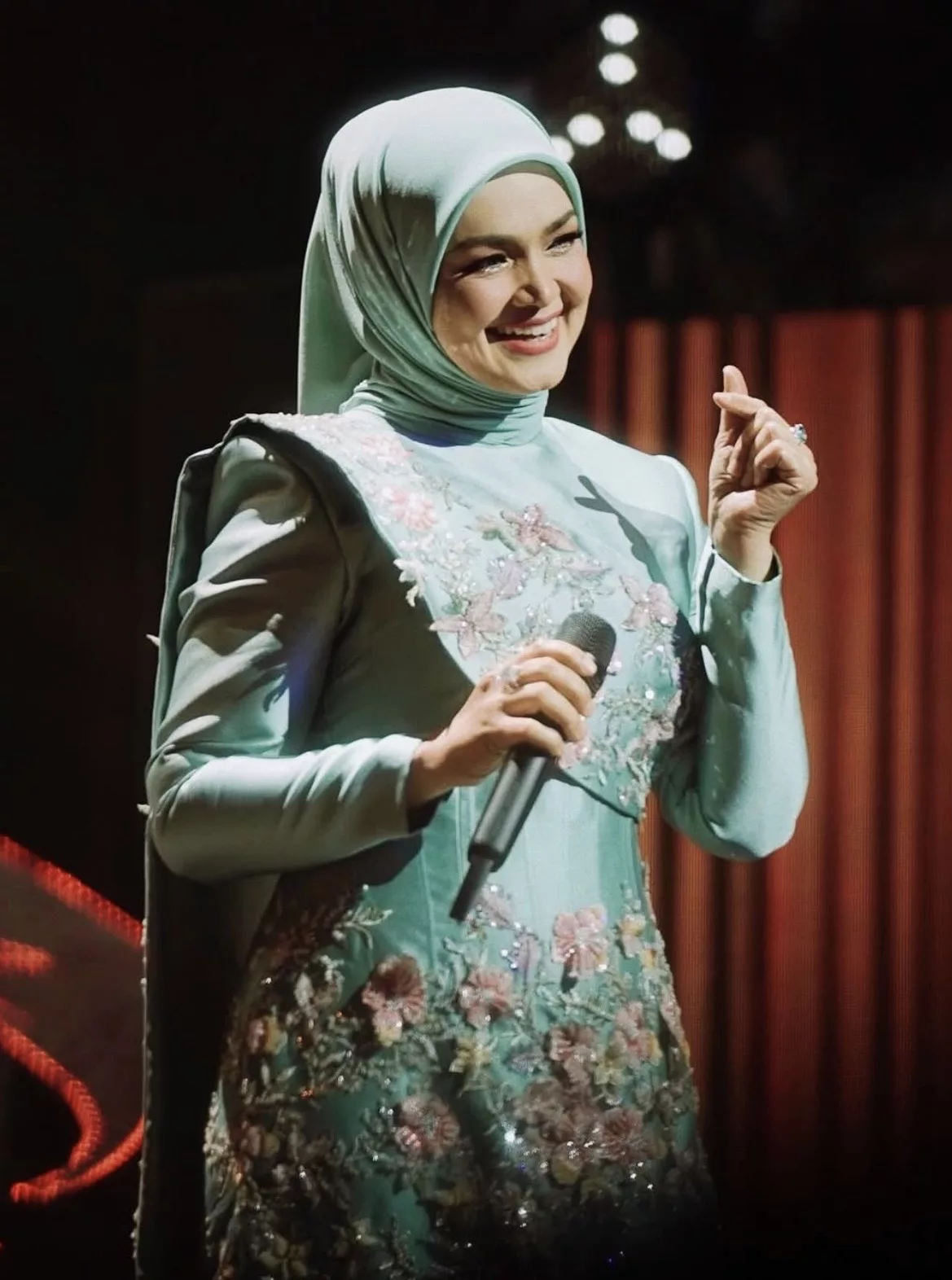 “Tinggal 2,000 Tiket Lagi,” - 58,000 Tempat Duduk Konsert ‘Legacy 30 Siti Nurhaliza’ Sudah Terjual, Siti Nurhaliza Syukur & Terharu 7 “Tinggal 2,000 Tiket Lagi,” – 58,000 Tempat Duduk Konsert ‘Legacy 30 Siti Nurhaliza’ Sudah Terjual, Siti Nurhaliza Syukur & Terharu