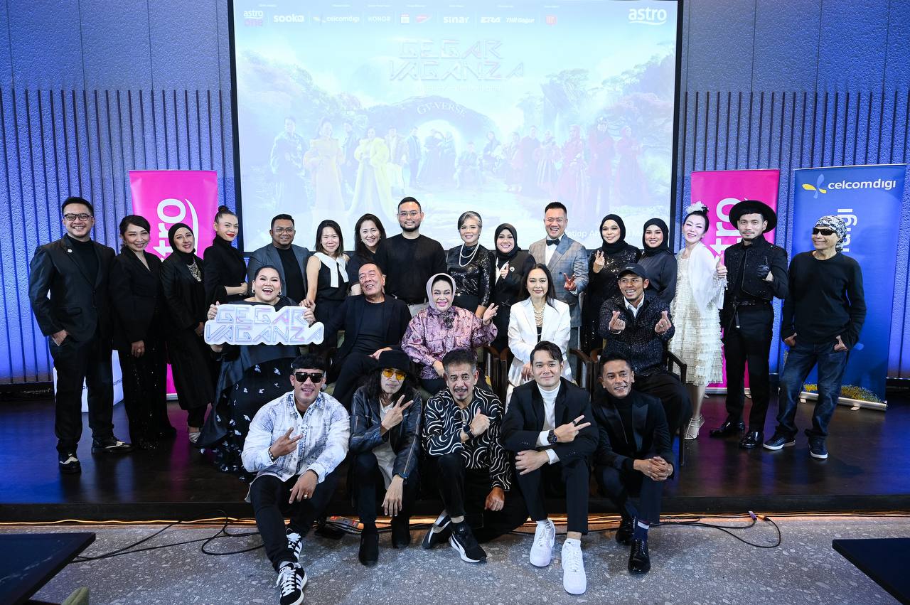 Astro Kekalkan Nabil Ahmad & Sherry Alhadad Sebagai Hos GV12, Tak Tolak Kemungkinan Jihan Muse Bakal Kembali 13 Astro Kekalkan Nabil Ahmad & Sherry Alhadad Sebagai Hos GV12, Tak Tolak Kemungkinan Jihan Muse Bakal Kembali