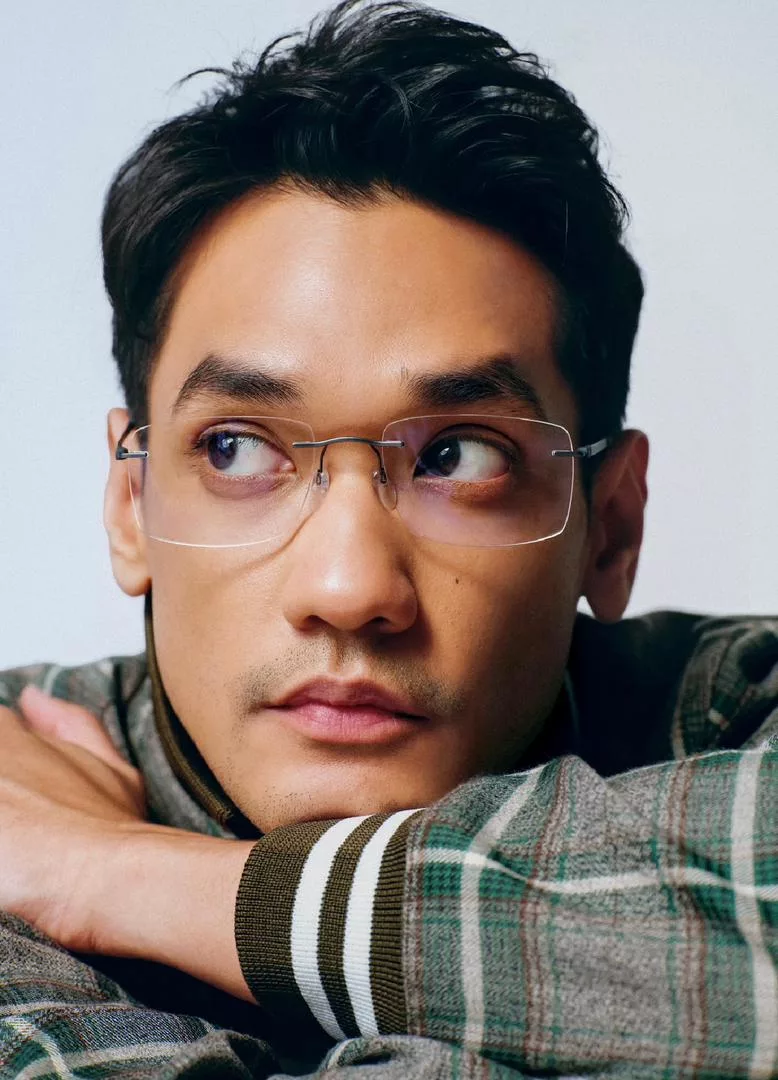 Afgan Kembali Ke Akar Muzik Pop Dengan Sentuhan Matang, ‘Kacamata’ Jadi Simbol Retrospektif Diri & Cinta 9 Afgan Kembali Ke Akar Muzik Pop Dengan Sentuhan Matang, ‘Kacamata’ Jadi Simbol Retrospektif Diri & Cinta