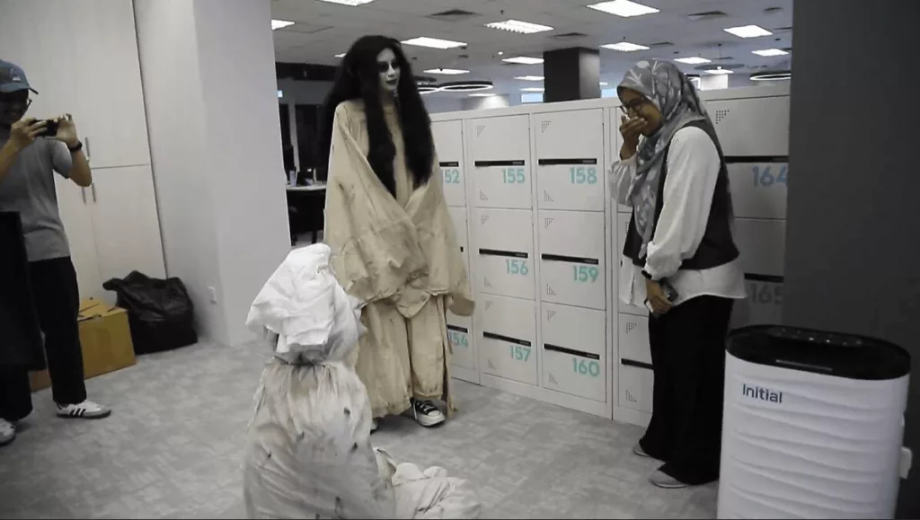 Astro Hidupkan Klinik Berhantu Dr. Pontianak, Pengalaman Seram Yang Buat Ramai Tak Senang Duduk! 7 Astro Hidupkan Klinik Berhantu Dr. Pontianak, Pengalaman Seram Yang Buat Ramai Tak Senang Duduk!