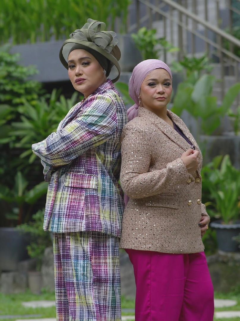 “Biar Gambar Bicara,” – Azharina, Nana Karia