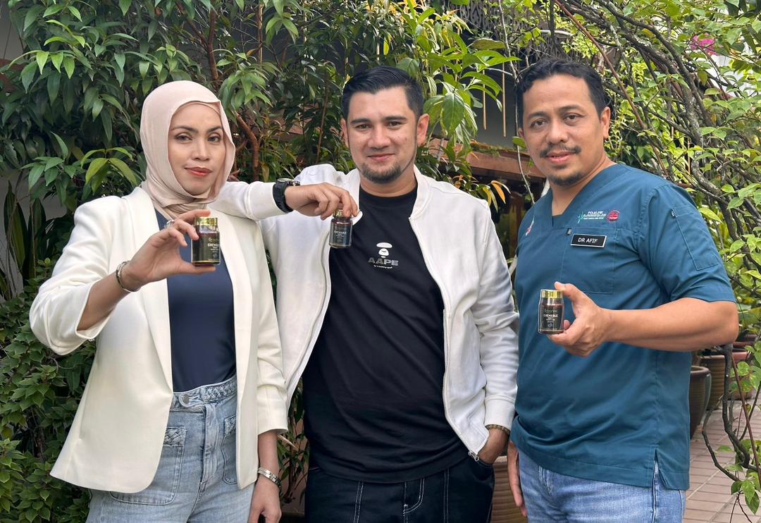 Nafi ‘Perang Dingin’, Rugi Ratusan Ribu… Fizie, Dr Afif Buka Restoran Tepis Fitnah - “Tak Masuk Akal Kerana…” 5 Nafi ‘Perang Dingin’, Rugi Ratusan Ribu… Fizie, Dr Afif Buka Restoran Tepis Fitnah – “Tak Masuk Akal Kerana…”