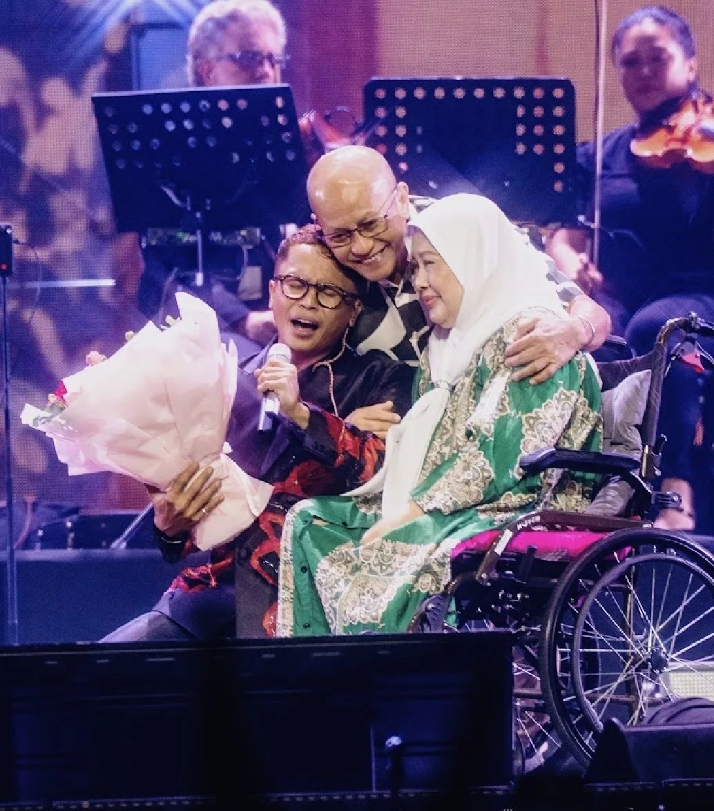 “Detik Paling Bermakna,” – 16 Tahun Dalam Industri, Hafiz Suip Cipta Magis Konsert ‘Di Sebalik Aku’…3,500 Peminat Terpukau!