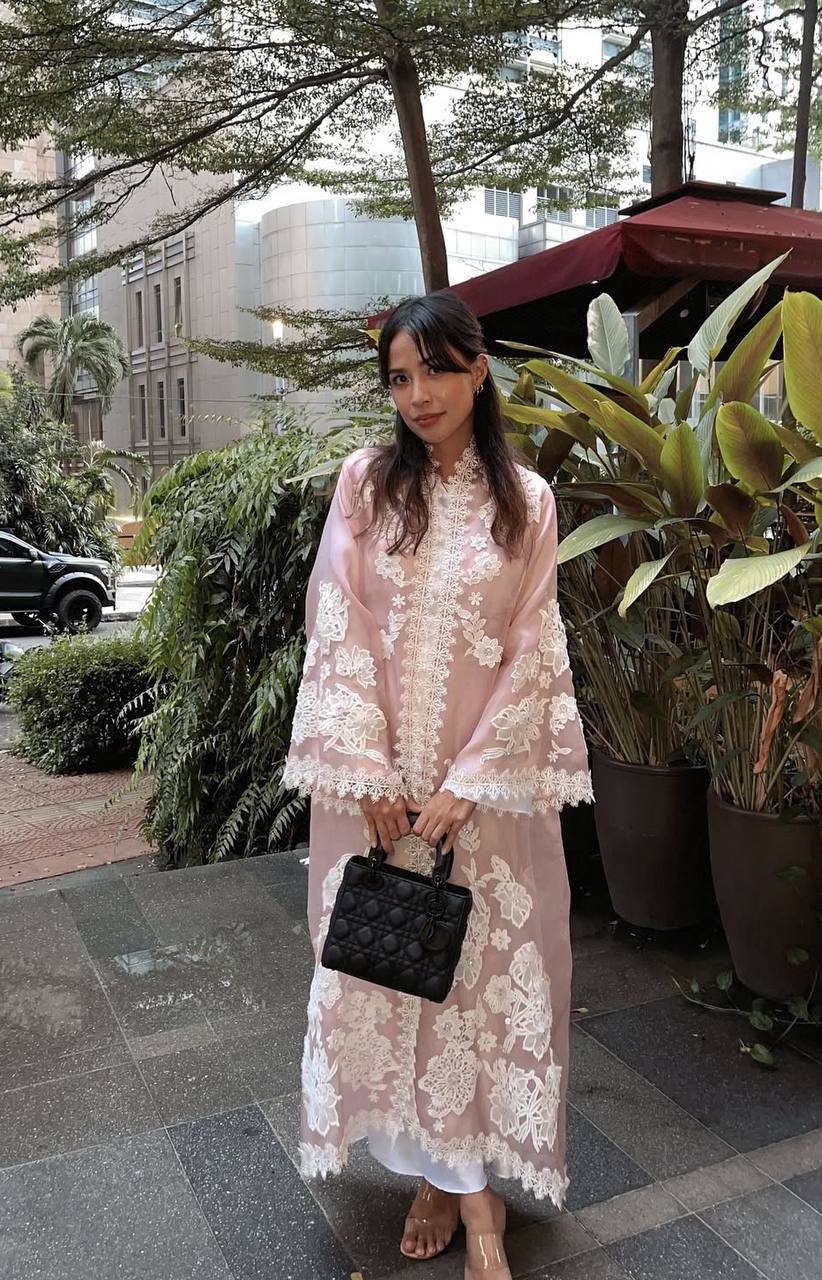 “Mualaf Sedang Bertatih…,”- Adam Corrie Mohon Netizen Usah Beri Tekanan Kepada Teman Wanita Ben Amir 7 “Mualaf Sedang Bertatih…,”- Adam Corrie Mohon Netizen Usah Beri Tekanan Kepada Teman Wanita Ben Amir