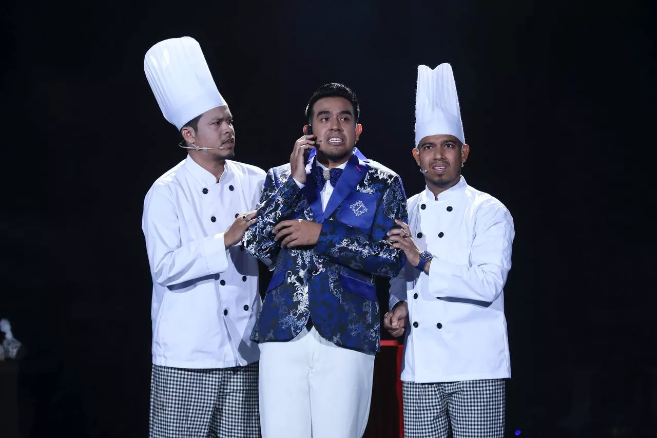 “Lebih Baik Ada Daripada Tiada,” – Nanas Jawab Isu Teguran Ayat Suci Diselitkan Dalam Persembahan Lawak, Raih 3 Standing Ovation