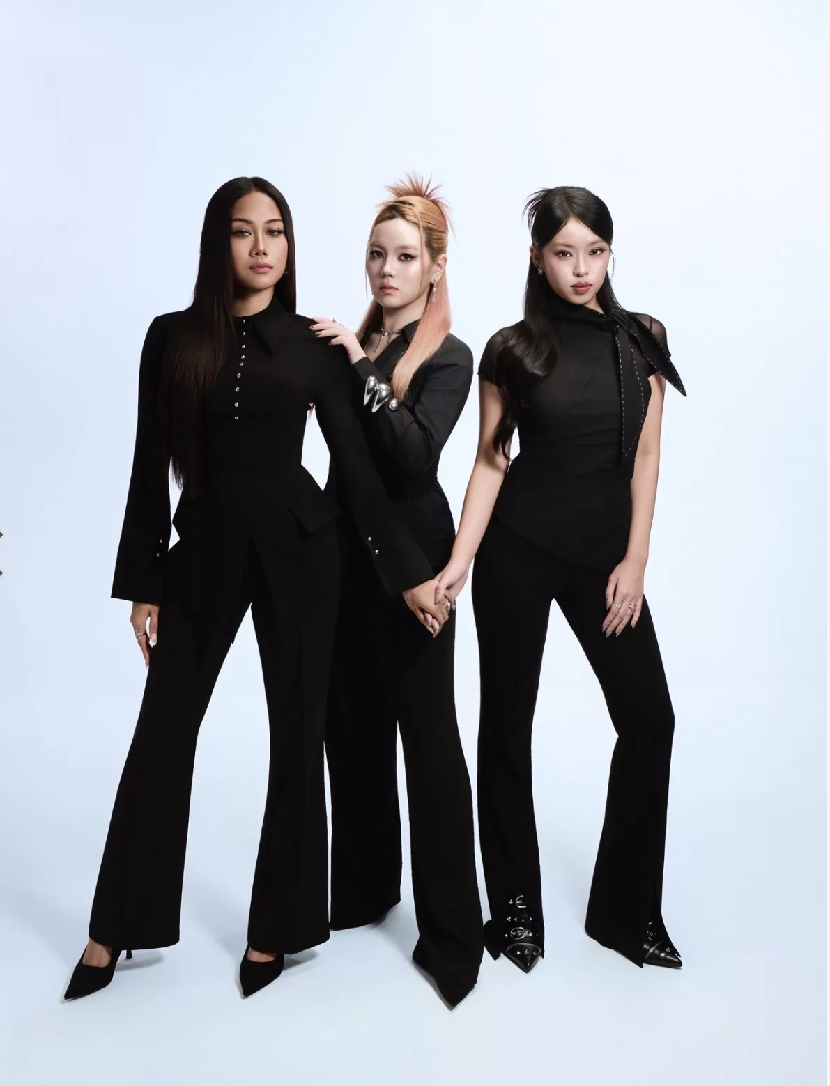 MV Terbaharu Dolla Diturunkan, Universal Music Hormati Suara & Pandangan