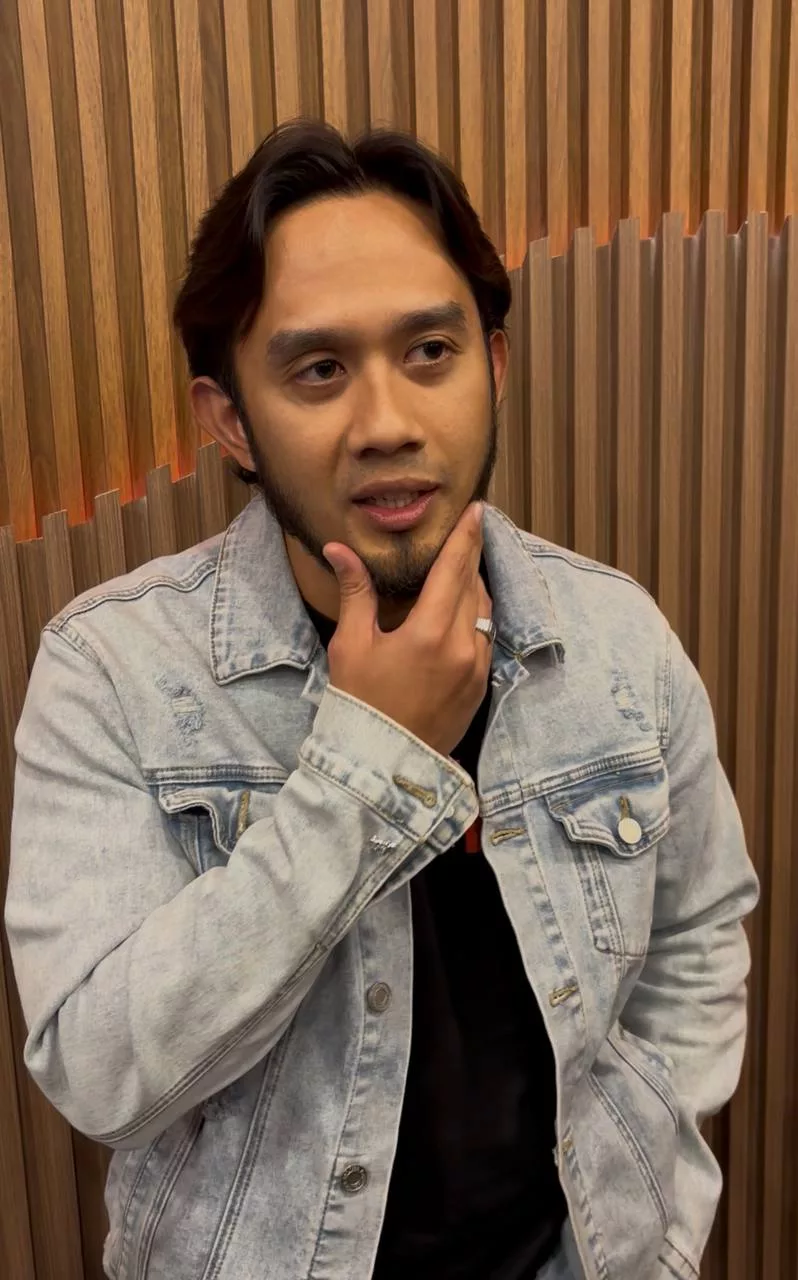 “Kalau Tak Puas Hati, Boleh Mesej…” - Fizi Ali Minta Maaf Isu Komunikasi Anak Ketika Umrah, Tak Mahu Panjangkan Isu 10 “Kalau Tak Puas Hati, Boleh Mesej…” – Fizi Ali Minta Maaf Isu Komunikasi Anak Ketika Umrah, Tak Mahu Panjangkan Isu