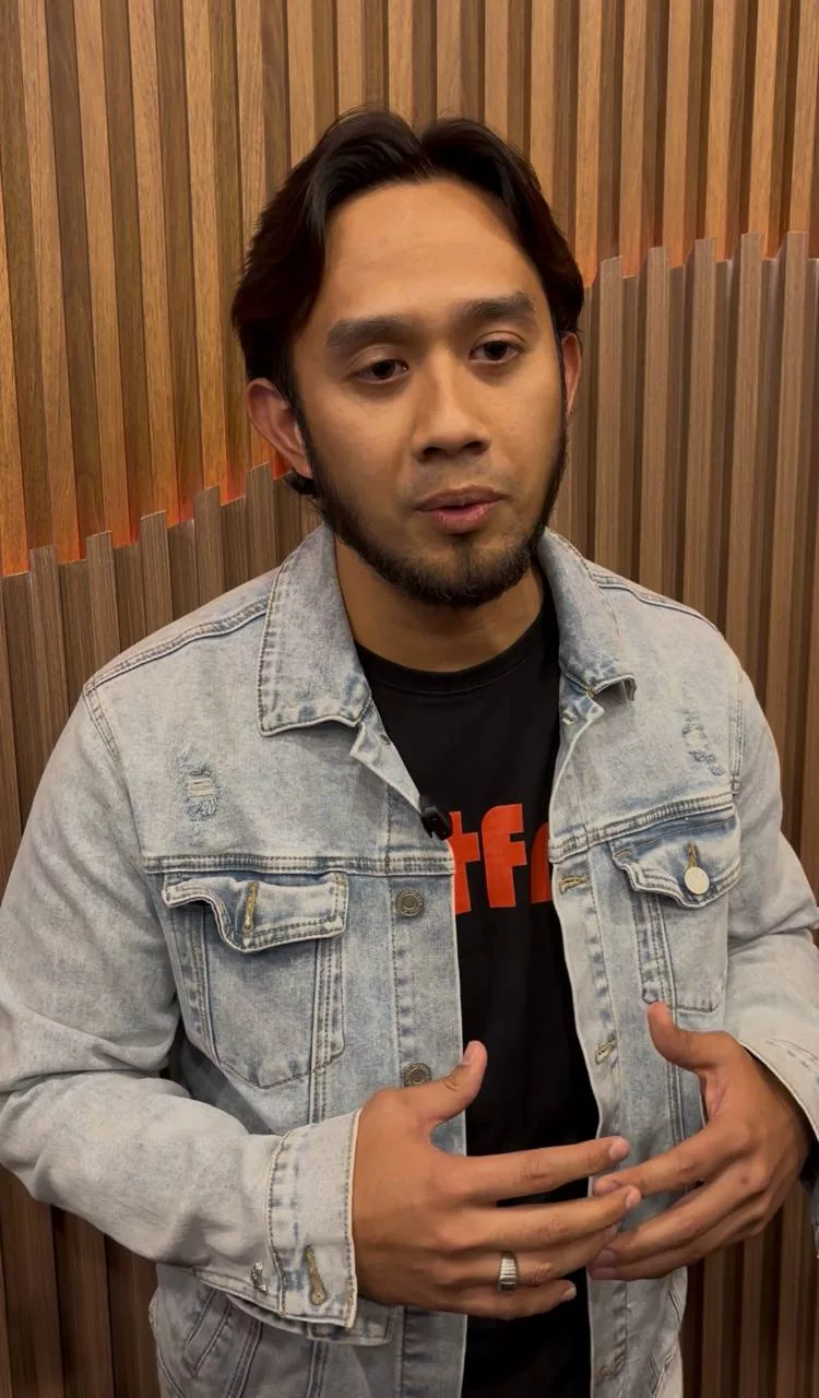 “Kalau Tak Puas Hati, Boleh Mesej…” - Fizi Ali Minta Maaf Isu Komunikasi Anak Ketika Umrah, Tak Mahu Panjangkan Isu 9 “Kalau Tak Puas Hati, Boleh Mesej…” – Fizi Ali Minta Maaf Isu Komunikasi Anak Ketika Umrah, Tak Mahu Panjangkan Isu