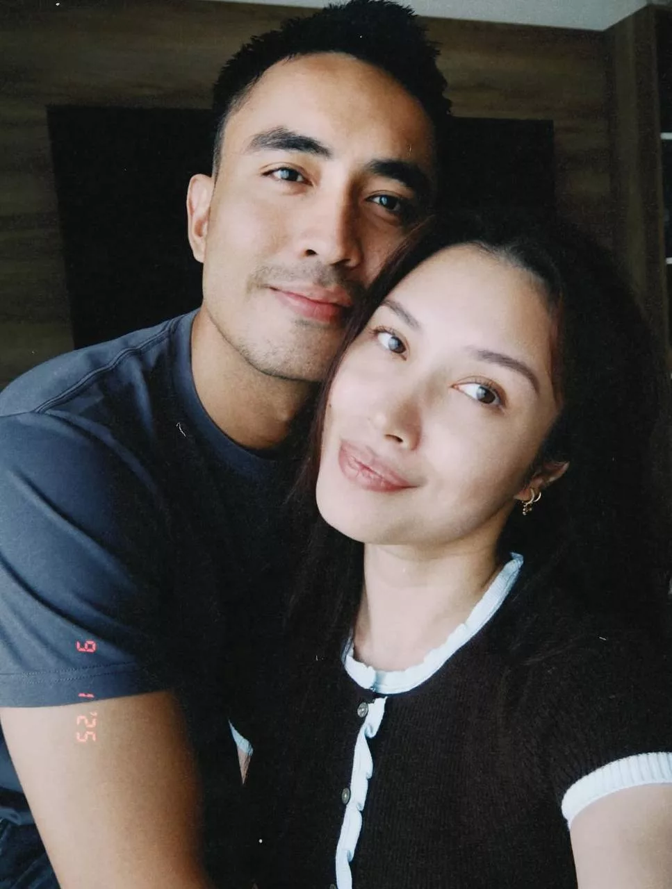 “Berlakon Pekerjaan Kami,” – Zahirah Macwilson Bergilir-Gilir Terima Tawaran Lakonan Dengan Suami, Mahu Yang Terbaik Untuk Anak