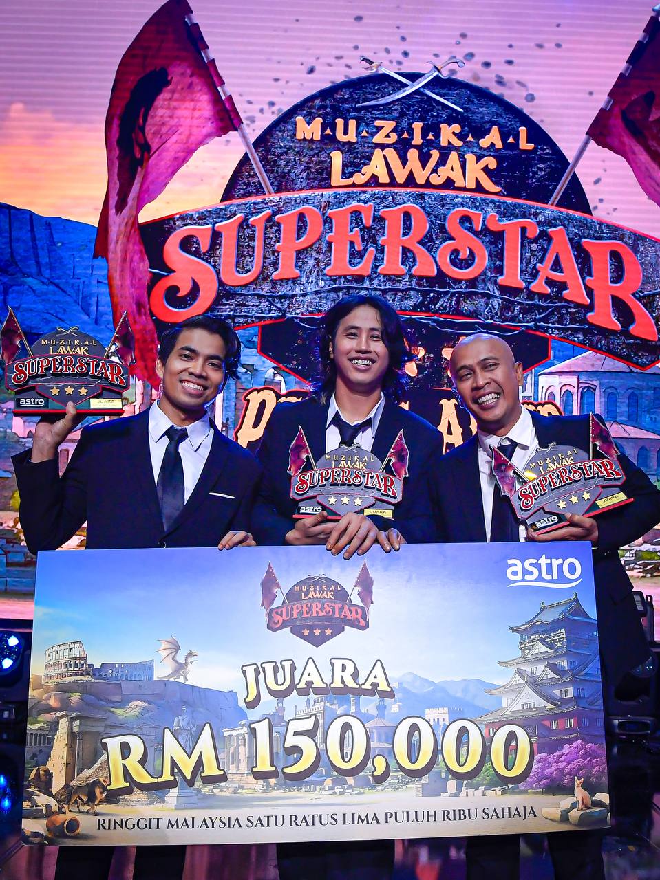 Prop Cecah Lima Angka Demi Persembahan ‘Gila’ Kreatif & Tidur Pun Tak Cukup Demi Nanas, Achey – “Apa Mereka Order, Saya Buat.”