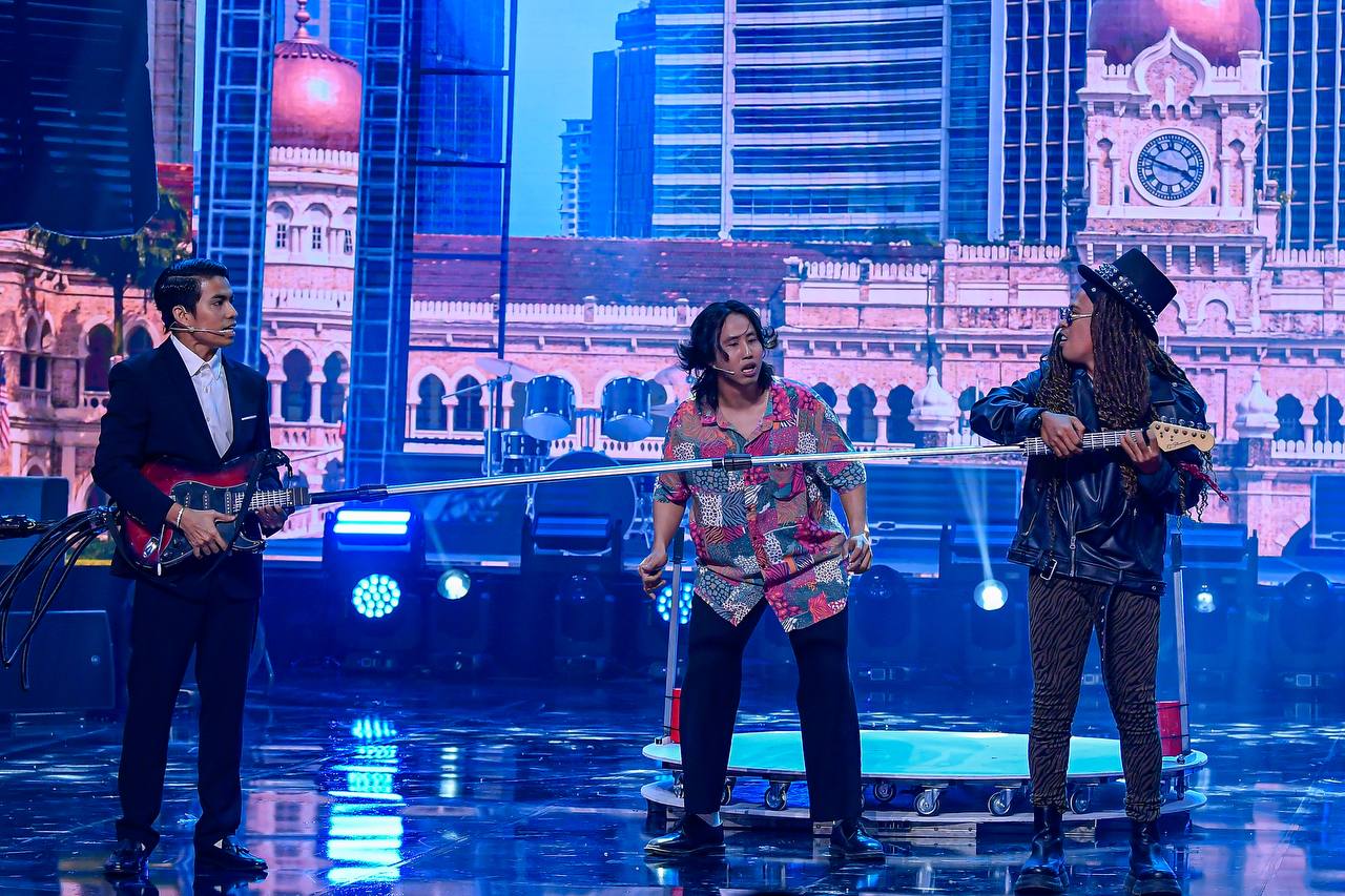 Prop Cecah Lima Angka Demi Persembahan ‘Gila’ Kreatif & Tidur Pun Tak Cukup Demi Nanas, Achey – “Apa Mereka Order, Saya Buat.”