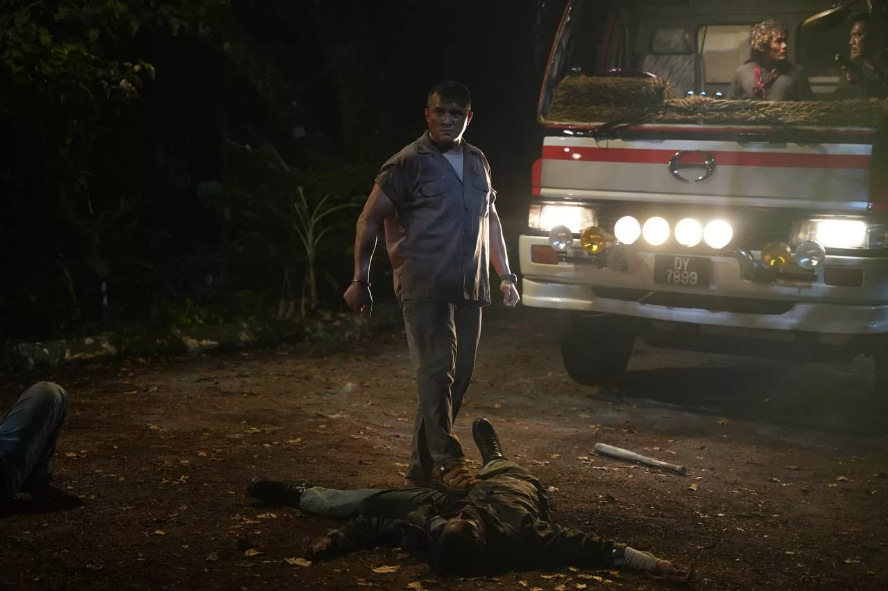 Aaron Aziz Sanggup Ketepikan Sakit Demi ‘Banduan’ – “Asalkan Boleh Bangun Dan Berdiri, Kita Tetap Shoot.”