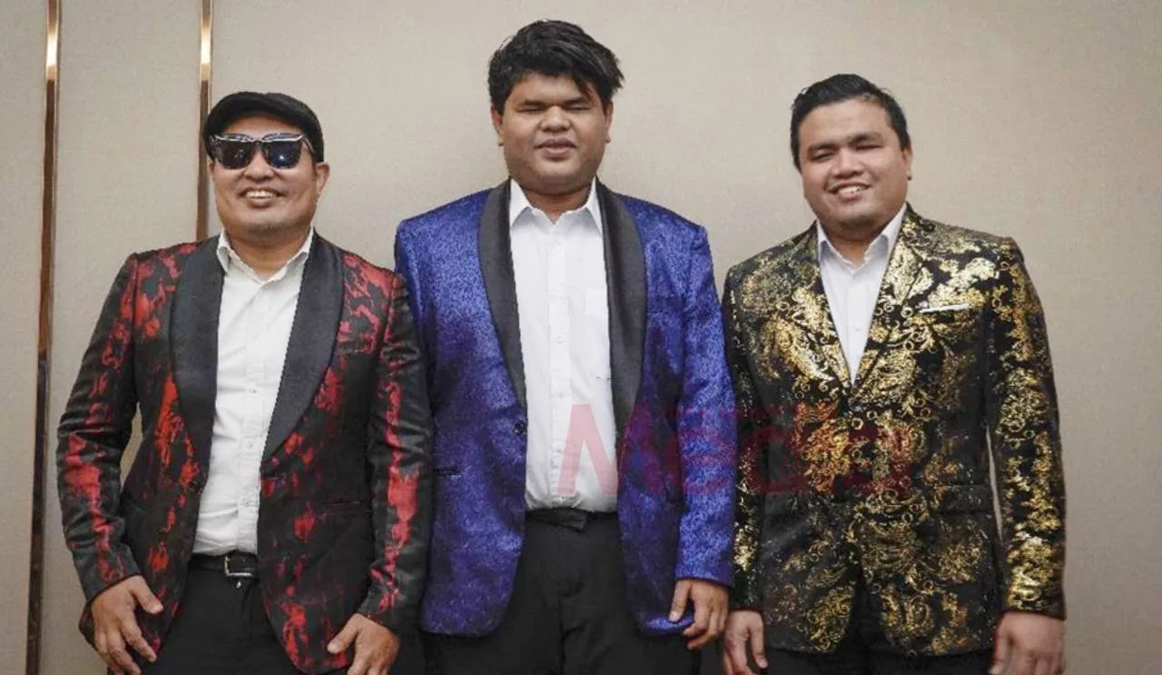 “Kami Kongsi Berlapan Termasuk Kru, Bukan Pakai Minus One,” - Pernah Dapat Offer RM800, Caliph Buskers Dedah Realiti Pahit Tawaran Bayaran Rendah 23 “Kami Kongsi Berlapan Termasuk Kru, Bukan Pakai Minus One,” - Pernah Dapat Offer RM800, Caliph Buskers Dedah Realiti Pahit Tawaran Bayaran Rendah