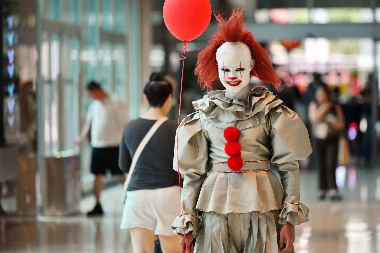 Pennywise Turun & Serbu KLCC! Tayangan Perdana ‘IT: Welcome To Derry’ Buat Penonton Rasa Gerun, Tak Henti Jerit!