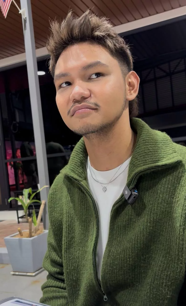 “Mungkin Saya Boleh Buat Lebih Lagi Dari Abang,” Syazwan Razak Sudah Lali Dibandingkan Dengan Syafiq Kyle, Beri Ruang Serlah Bakat 7 “Mungkin Saya Boleh Buat Lebih Lagi Dari Abang,” Syazwan Razak Sudah Lali Dibandingkan Dengan Syafiq Kyle, Beri Ruang Serlah Bakat