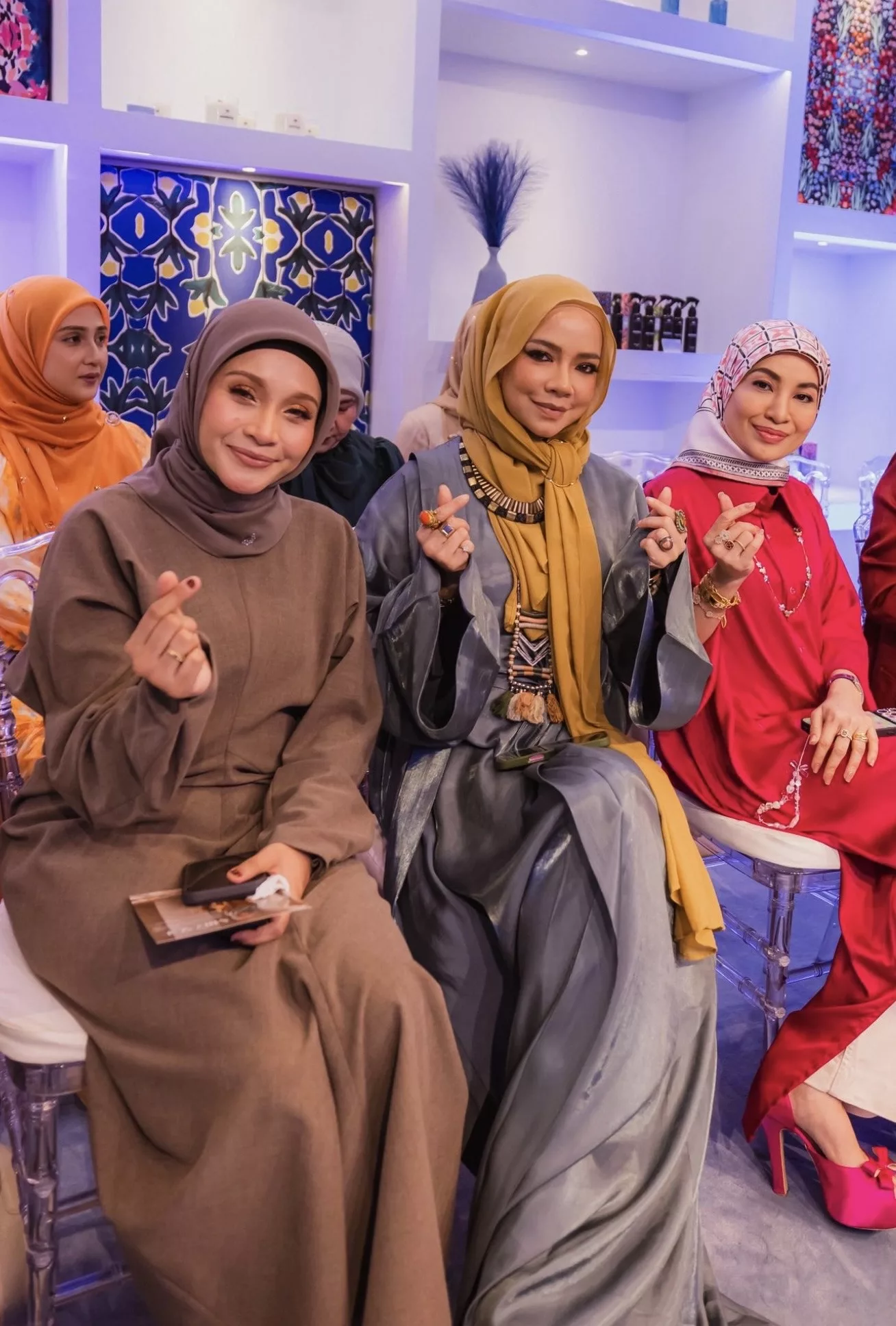 “Saya Percaya Berhijab Bukan Penghalang Untuk Tampil Bergaya,” – Nora Danish