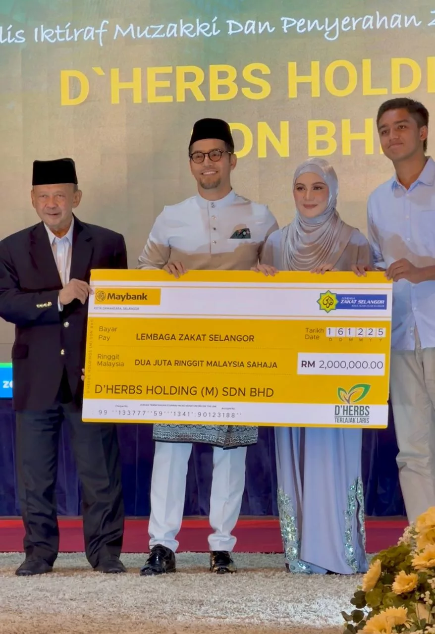 Dulu Pernah Terima Bantuan Kelengkapan Sekolah & Makanan, Sekarang Aliff Syukri Bayar RM2 Juta Zakat Perniagaan 10 Dulu Pernah Terima Bantuan Kelengkapan Sekolah & Makanan, Sekarang Aliff Syukri Bayar RM2 Juta Zakat Perniagaan