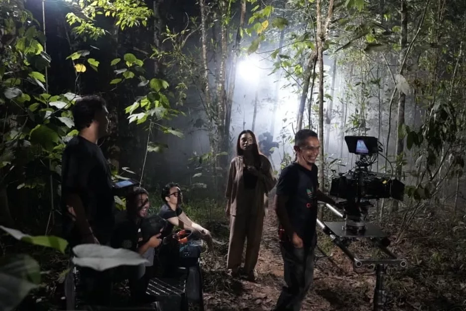 ‘Manrobbuka’ Dituduh Ada Adegan Panas, Shuhaimi Lua Jawab Terus! “Saya Masih Tahu Agama, Bukanlah Jahil Sangat…” 17 ‘Manrobbuka’ Dituduh Ada Adegan Panas, Shuhaimi Lua Jawab Terus! “Saya Masih Tahu Agama, Bukanlah Jahil Sangat…”