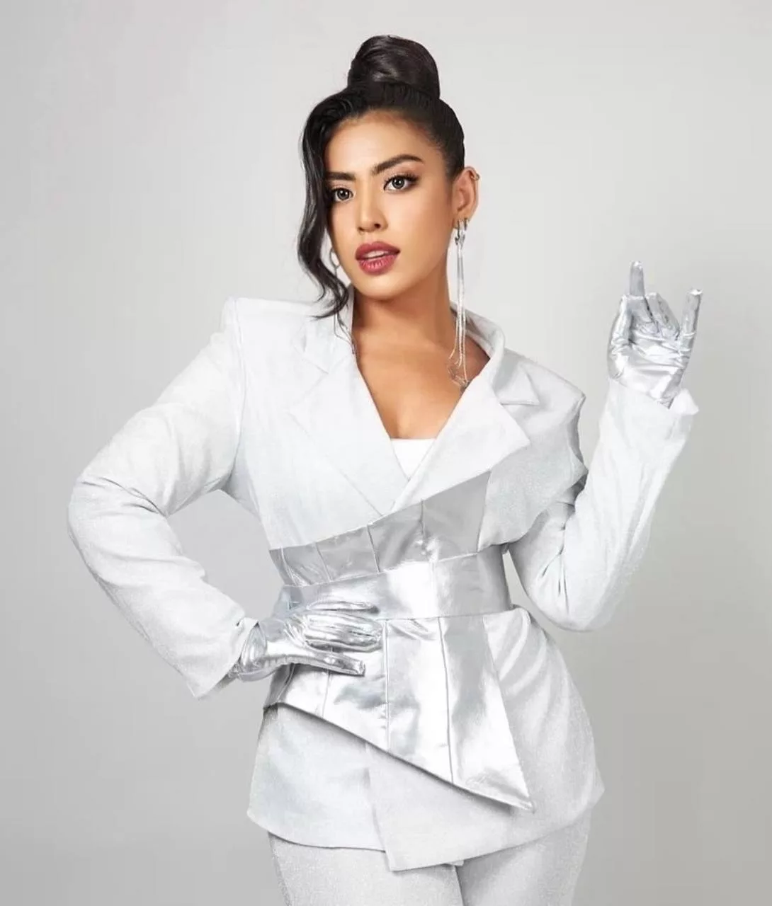 “Saya Dibuang Ke Dia Dibuang?” – Yazmin Aziz Padam Semua Konten Bersama Teman Lelaki, Cetus Tanda Tanya