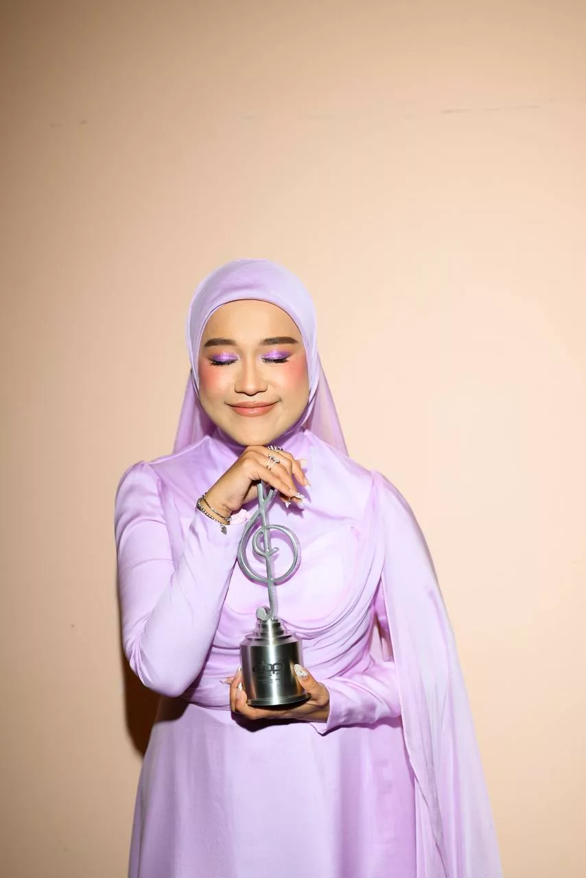 “Mereka Sepatutnya Lihat Saya Menang Dalam Keadaan Cantik,” - Mohon Maaf Kepada Peminat, Detik Tak Terjangka Ernie Zakri Di ABP37 11 “Mereka Sepatutnya Lihat Saya Menang Dalam Keadaan Cantik,” – Mohon Maaf Kepada Peminat, Detik Tak Terjangka Ernie Zakri Di ABP37