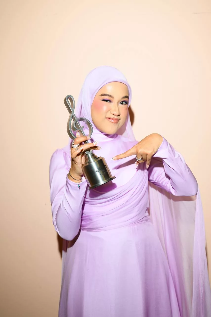 “Mereka Sepatutnya Lihat Saya Menang Dalam Keadaan Cantik,” - Mohon Maaf Kepada Peminat, Detik Tak Terjangka Ernie Zakri Di ABP37 10 “Mereka Sepatutnya Lihat Saya Menang Dalam Keadaan Cantik,” – Mohon Maaf Kepada Peminat, Detik Tak Terjangka Ernie Zakri Di ABP37