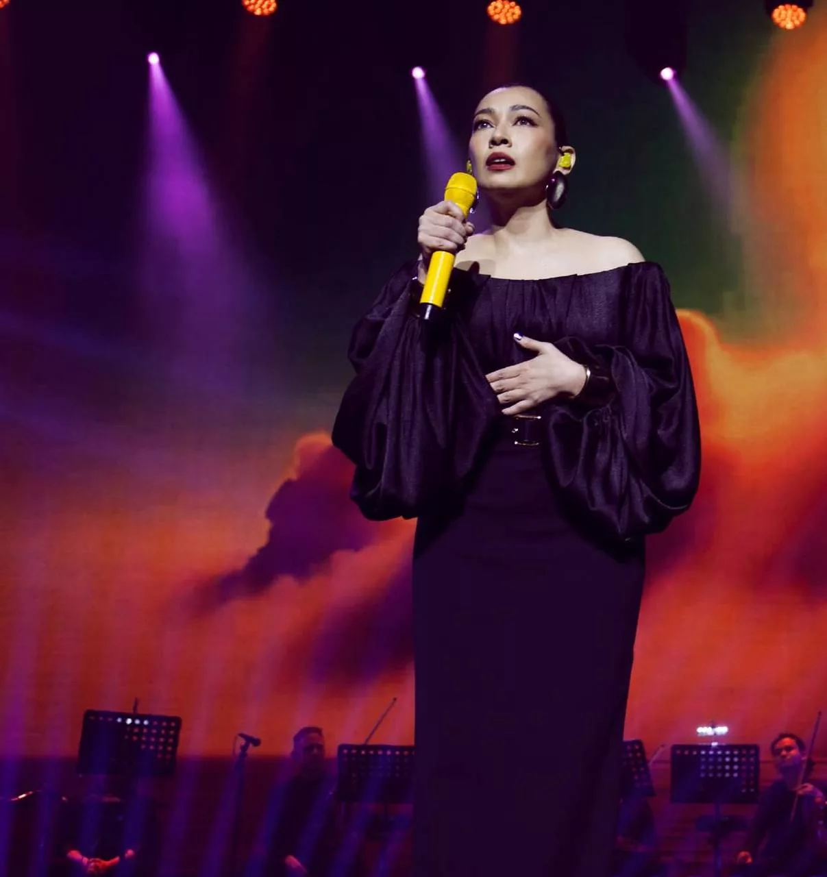 “Terus Terbang Tinggi, Kami Merayakan Kemenanganmu,” – Dedikasi Buat Misha Omar Atas Kejayaan Ernie Zakri, Tumpang Bangga!