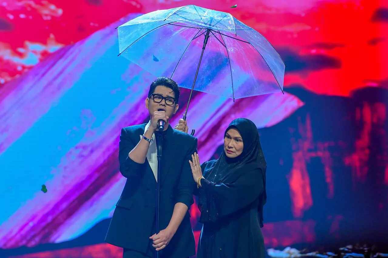 “Tanggungjawab Anak Lelaki Tak Pernah Putus,” - Nubhan Dedikasi Lagu ‘Niat Di Hati Tak Nak Berpisah’ Buat Ibu Tercinta 9 “Tanggungjawab Anak Lelaki Tak Pernah Putus,” – Nubhan Dedikasi Lagu ‘Niat Di Hati Tak Nak Berpisah’ Buat Ibu Tercinta