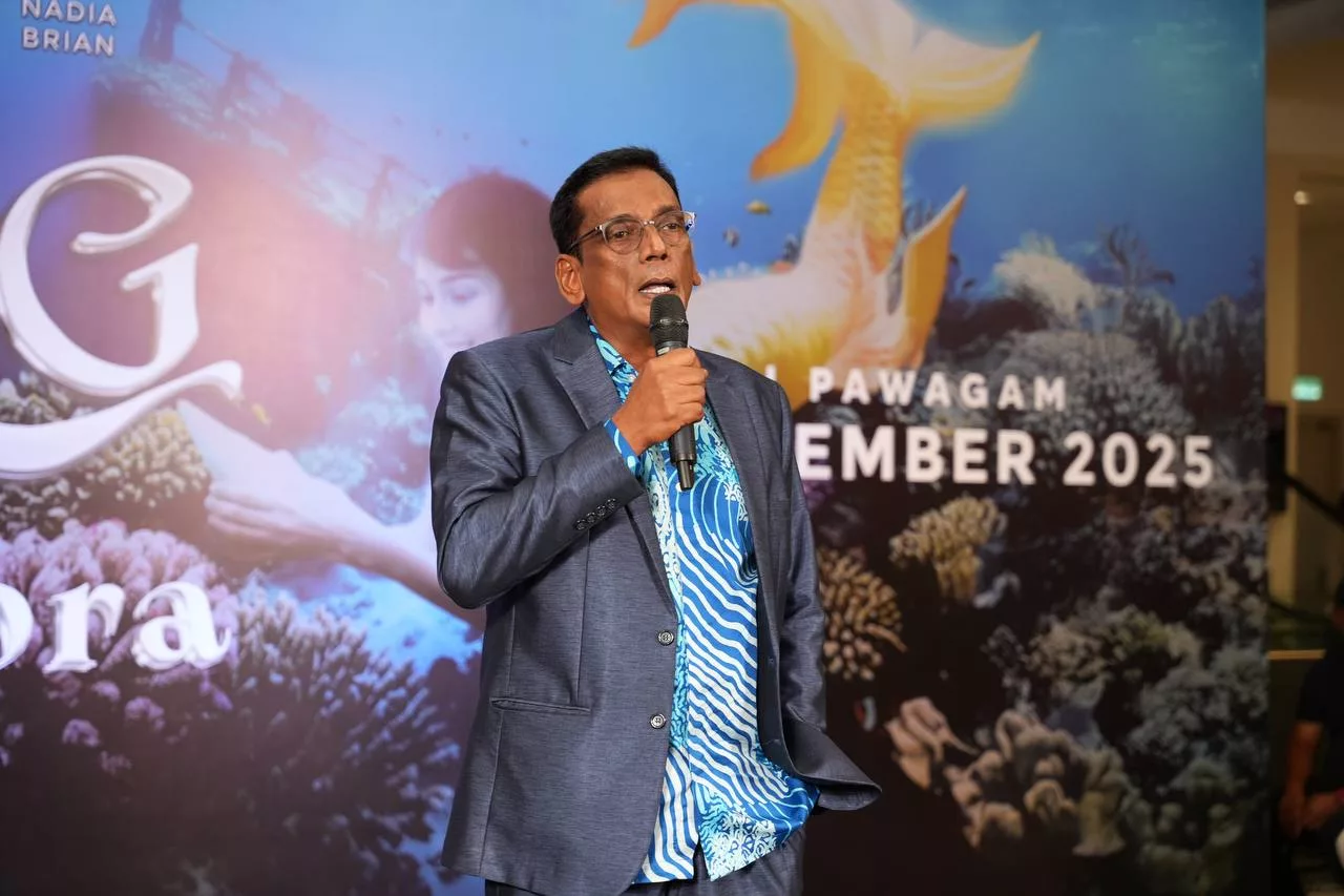 “Kalau Sekadar Bagitahu, Orang Tak Akan Bercakap,” - Poster Dikecam, Razak Mohaideen Anggap Gimik Pemasaran Menjadi! 7 “Kalau Sekadar Bagitahu, Orang Tak Akan Bercakap,” – Poster Dikecam, Razak Mohaideen Anggap Gimik Pemasaran Menjadi!