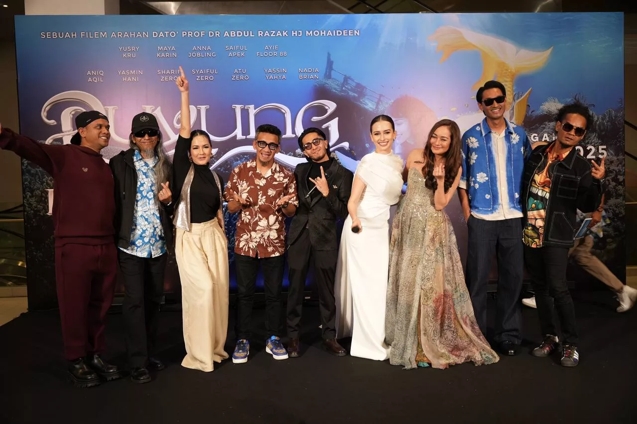 “Terkejut Bila Anak Jerung Lalu Depan Mata,” – Anna Jobling Dedah Cabaran Bawa Watak Duyung, Tahan Nafas Lama Dalam Aquarium