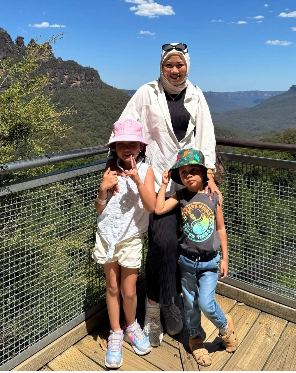 “Wahai Humairah…Tahniah,”- Anak Dinobatkan Pelajar Terbaik Di Sekolah Australia, Shuhada Shukri Bangga & Syukur