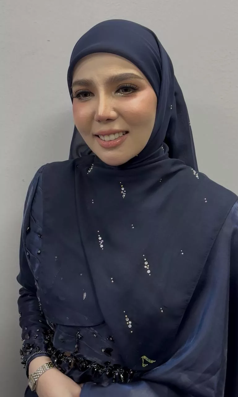 “Berpuluh Ribu Burn Begitu Saja,” – Bekas Suami Didakwa Tak Serahkan Anak-Anak, Cik Epal Terpaksa Batal Rancangan Bercuti Ke China