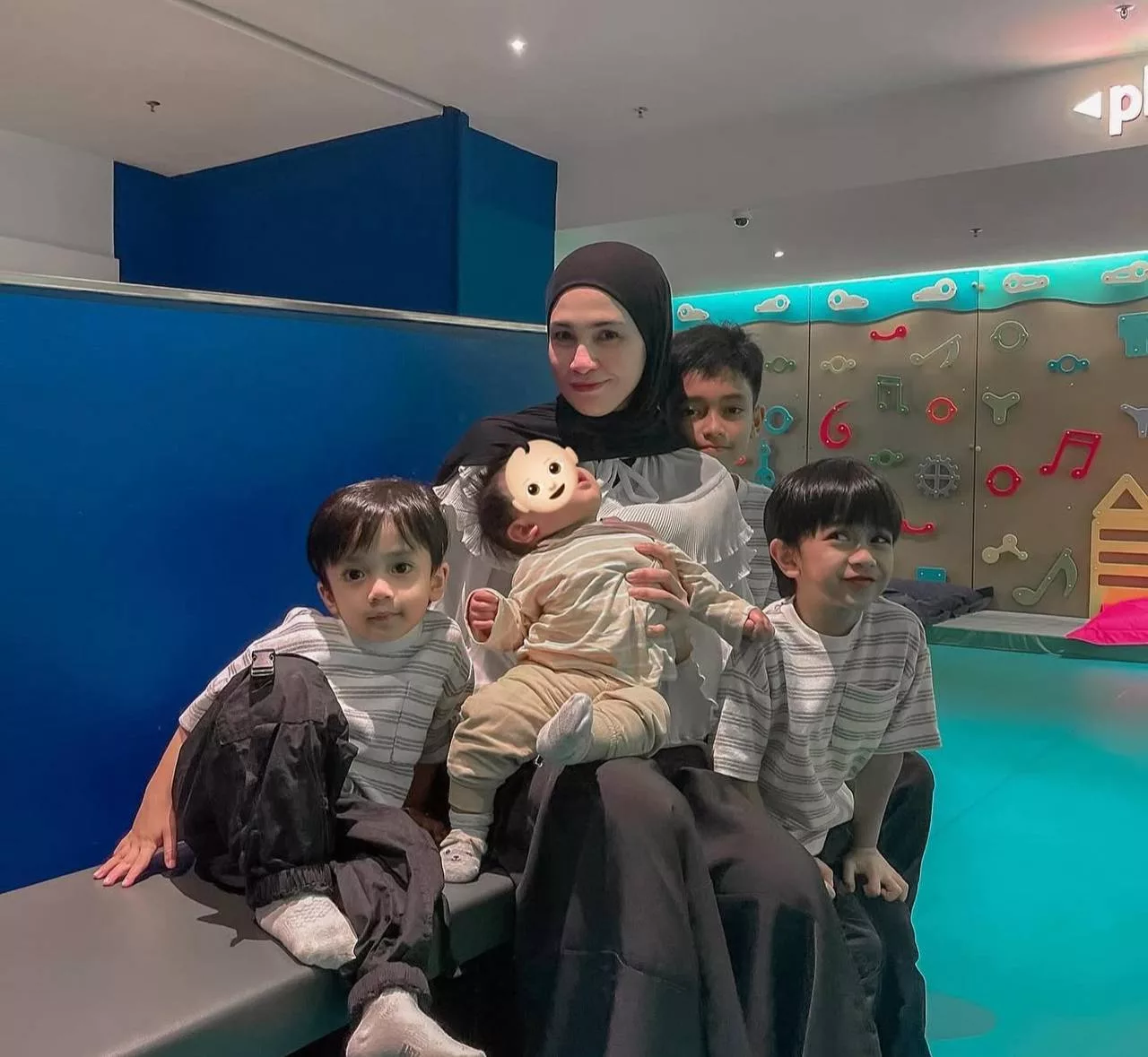 “Mama Mungkin Ibu Yang Penuh Kegagalan Tapi…,” – Izreen Azminda Bangga Anak Sulung Khatam Al-Quran & Jadi Tokoh Pelajar”