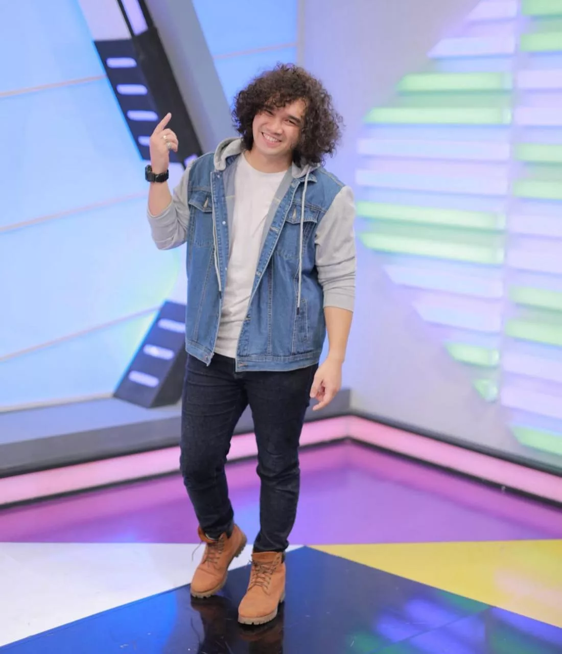 “Andai Ibuku Seperti Ini, Tak Boleh Aku Hidup,” – Nadzmi Adhwa Sebak Hulur Bantuan Mangsa Banjir Aceh