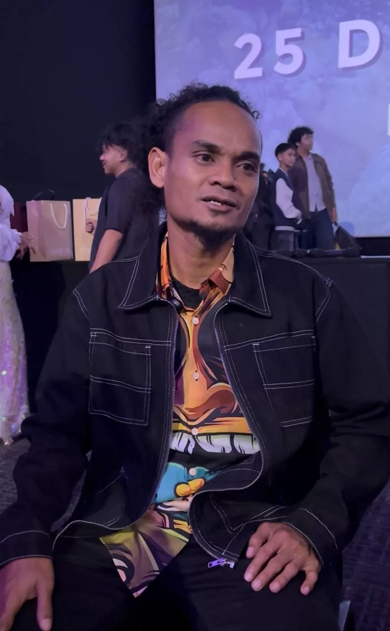 “Mungkin Ini Rezeki Saya…,” - Syaiful Zero Jawab Komen Tak Layak Jadi Duyung Jantan, Hampir Lemas Waktu Penggambaran 11 “Mungkin Ini Rezeki Saya…,” – Syaiful Zero Jawab Komen Tak Layak Jadi Duyung Jantan, Hampir Lemas Waktu Penggambaran