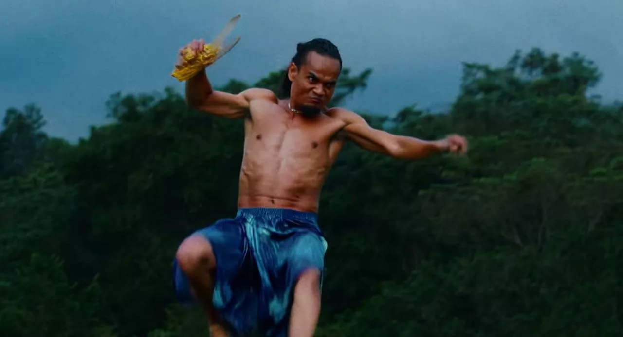 “Mungkin Ini Rezeki Saya…,” - Syaiful Zero Jawab Komen Tak Layak Jadi Duyung Jantan, Hampir Lemas Waktu Penggambaran 12 “Mungkin Ini Rezeki Saya…,” – Syaiful Zero Jawab Komen Tak Layak Jadi Duyung Jantan, Hampir Lemas Waktu Penggambaran