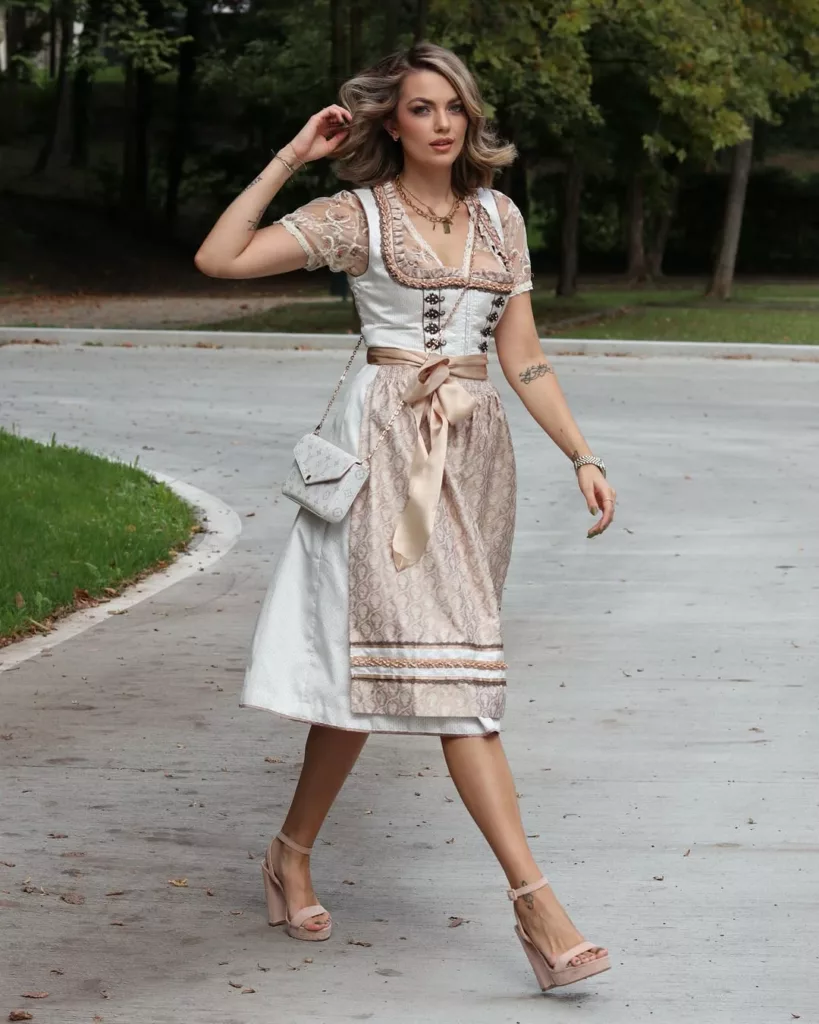 Pempengaruh Kecantikan Hilang Ditemui Mati Dalam Hutan, Mayat Disumbat Dalam Beg Pakaian