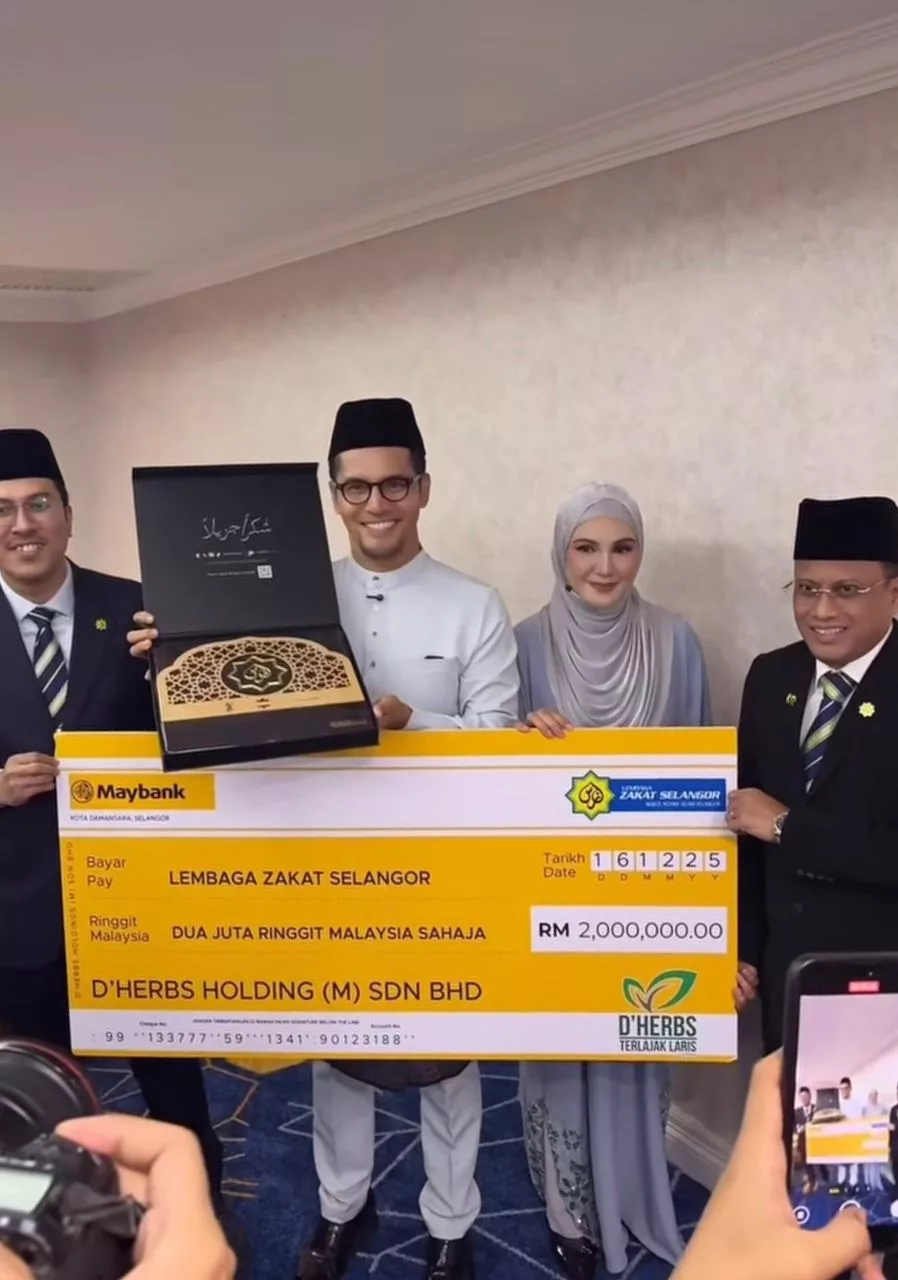 Dulu Pernah Terima Bantuan Kelengkapan Sekolah & Makanan, Sekarang Aliff Syukri Bayar RM2 Juta Zakat Perniagaan 13 Dulu Pernah Terima Bantuan Kelengkapan Sekolah & Makanan, Sekarang Aliff Syukri Bayar RM2 Juta Zakat Perniagaan