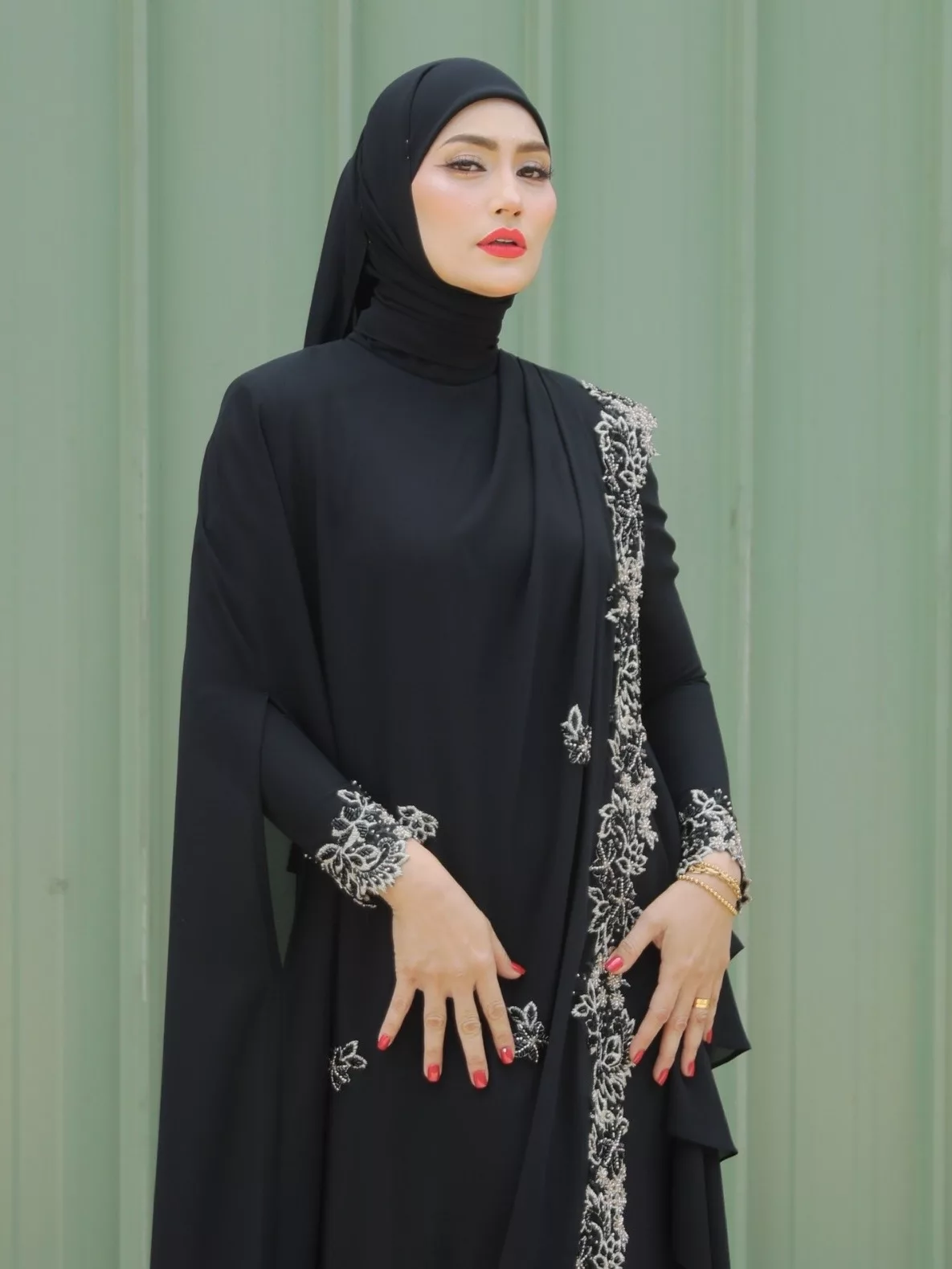 “Dulu Suami Menjauh Apabila Bau Minyak Wangi Yang Terlalu ‘Kuat’, Sekarang Makin Mendekat Sebab…,” – Fasha Sandha