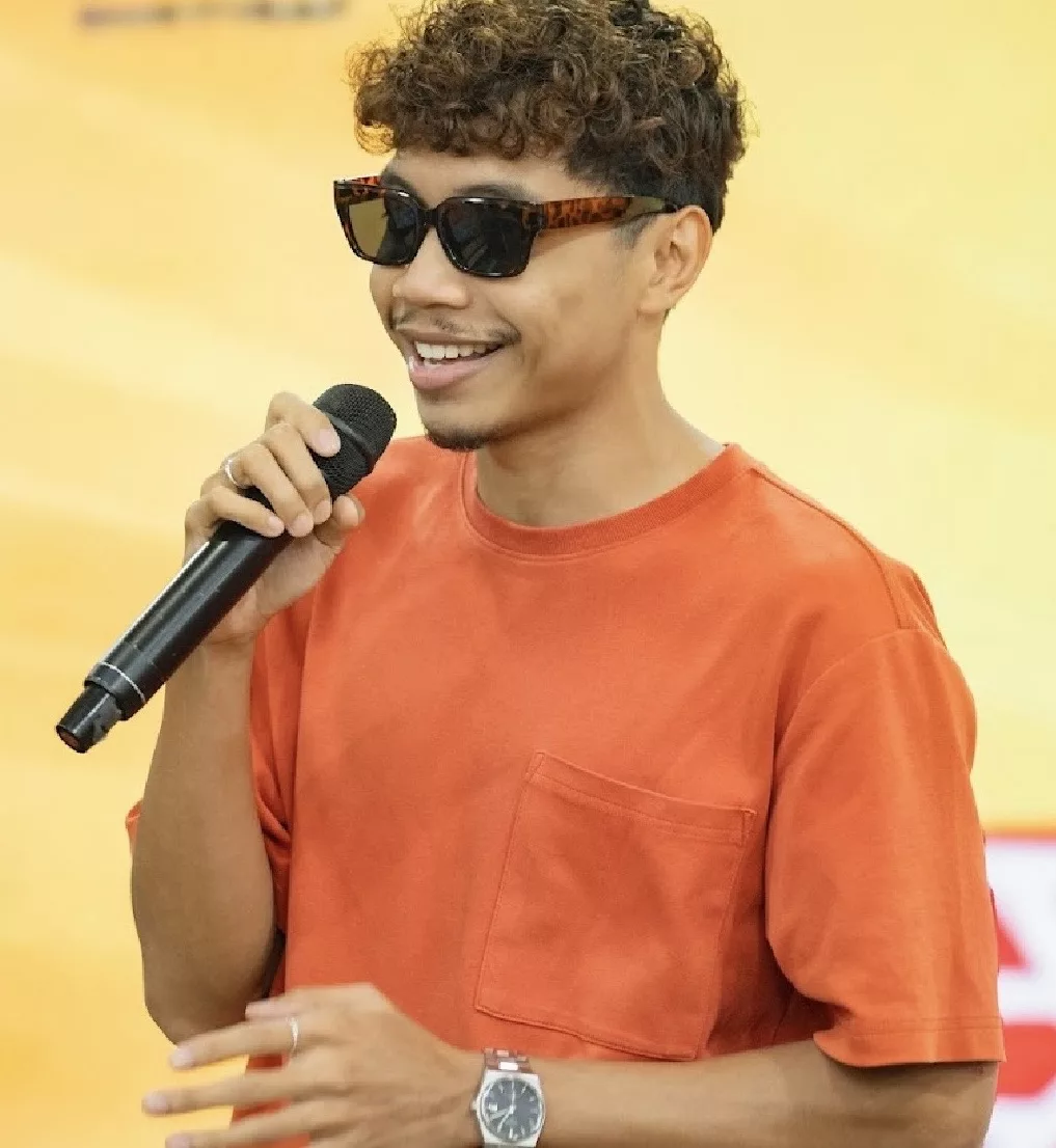 Fahimi Rahmat Pilih Lindungi Privasi Isteri, Elak Penyakit Ain Jadi Antara Sebab Tutup Wajah – “Dia Bukan Individu Yang Terlibat Dalam Seni.”