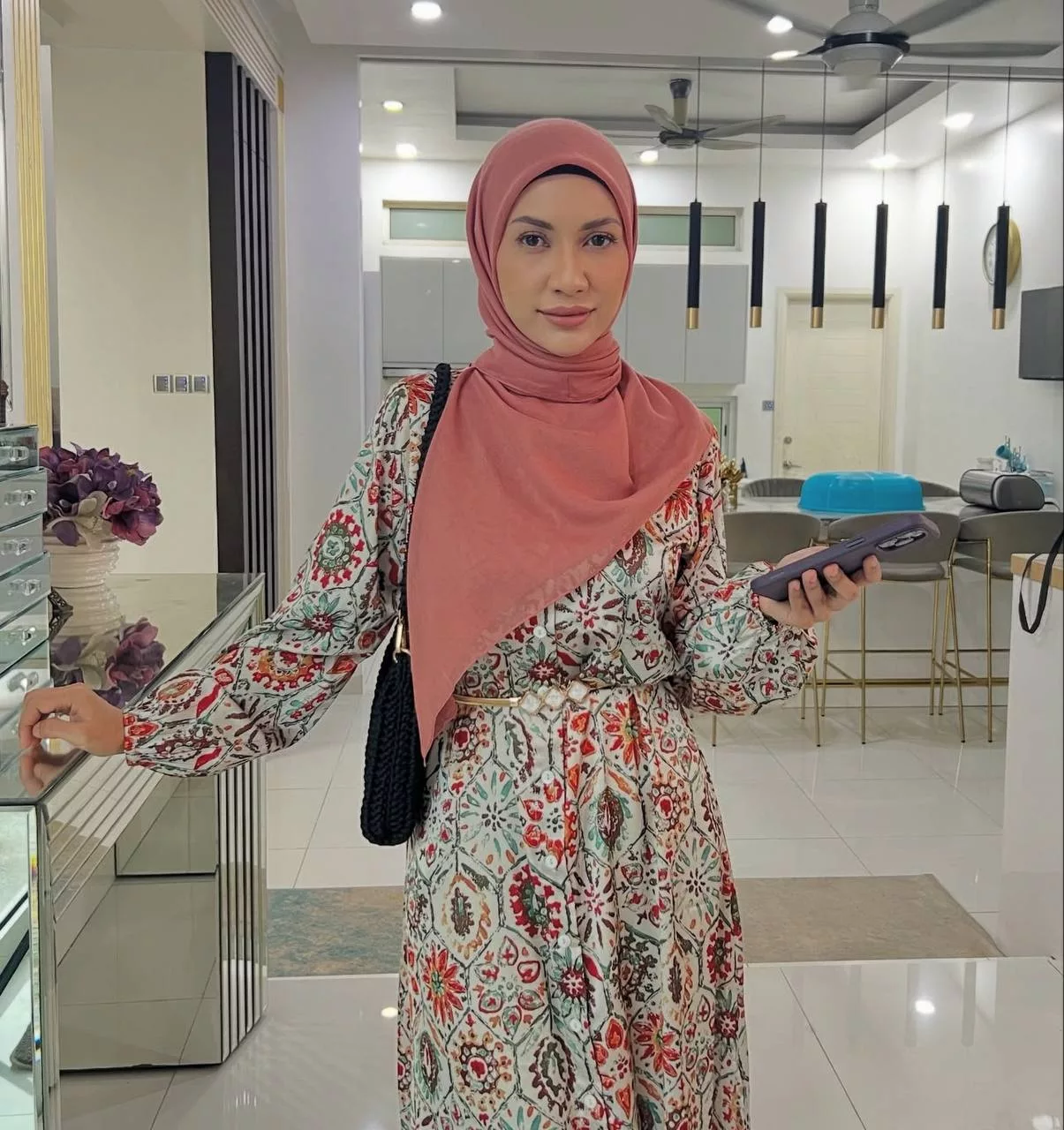 “Jom R*men Dulu…,” – Lelaki Tua Ajak Zara Zya Buat Perkara Tak Senonoh, Sedih Status Single & Kesihatan Mental Jadi Gurauan