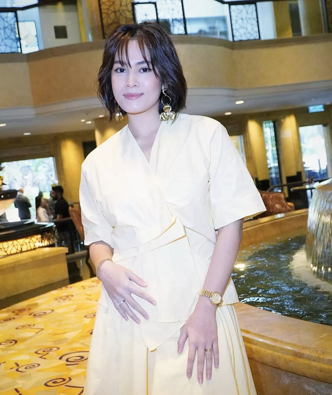 Uyaina Arshad Pernah Diminta Masuk Kelab Malam & Pegang Arak, Cipta Kontroversi Sendiri Untuk Popular! Titip Nasihat Buat Adriana Adnan