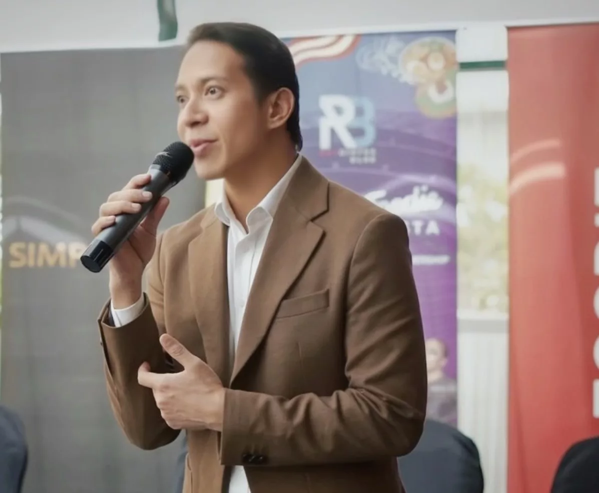 “Jaminan Pendapatan Tetap…,” - Dari Pentas Nyanyian ke Pentas Perniagaan, Penyanyi Rayme Zainal Kini Raja Festival Berskala Mega! 6 “Jaminan Pendapatan Tetap…,” – Dari Pentas Nyanyian ke Pentas Perniagaan, Penyanyi Rayme Zainal Kini Raja Festival Berskala Mega!