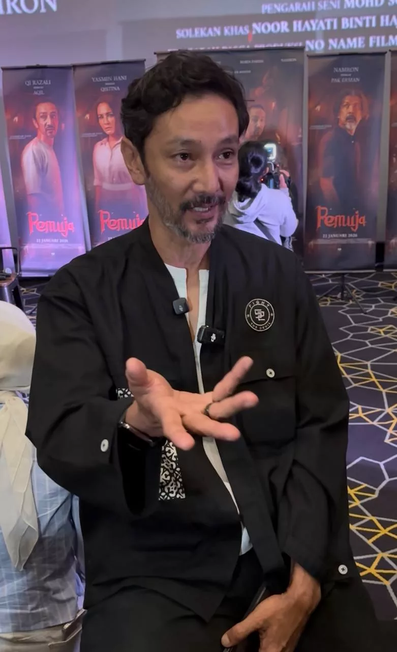 “Baru Tahu Ada Baju Saiz 0 Tahun,” – Menanti Detik Bergelar Bapa, Qi Razali Utamakan Isteri & Anak Bakal Lahir… Banyak Tonton Video Mandikan Bayi