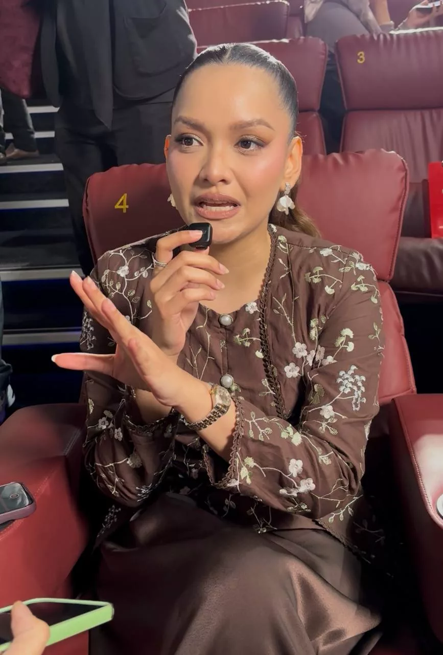 Azira Syafinaz Masih Solo & Bahagia, Percaya Jodoh Aturan Tuhan – “Jika Tiada, Mungkin Allah Nak Selamatkan Saya.”