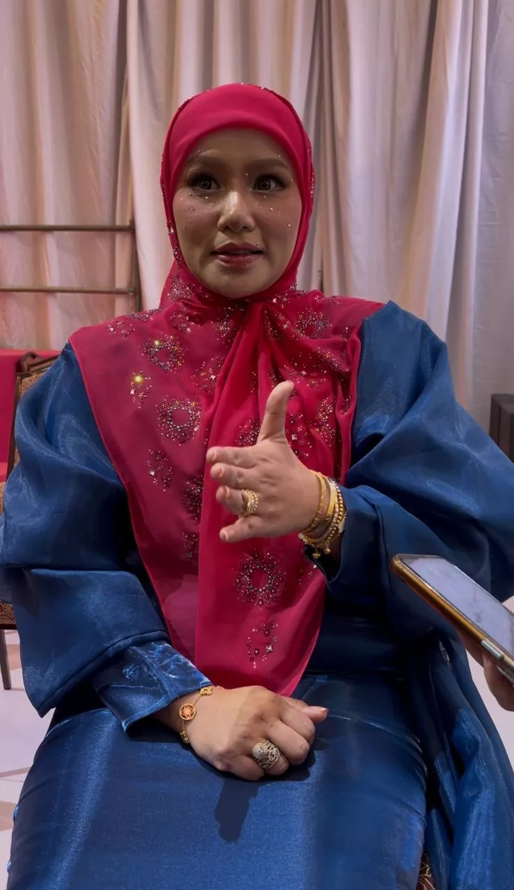 “Banyak Rezeki Lain Di Muka Bumi Ini,” - Ditawar RM500,000 Tapi Perlu Buka Tudung, Elly Mazlein Teguh Pertahan Hijab 7 “Banyak Rezeki Lain Di Muka Bumi Ini,” – Ditawar RM500,000 Tapi Perlu Buka Tudung, Elly Mazlein Teguh Pertahan Hijab