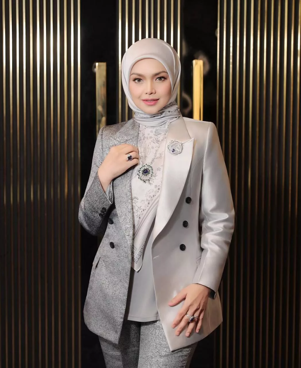 Gen Alpha Pun Sayang TokTi! Keperibadian Siti Nurhaliza Terus Dipuji, ‘Humble’ Santuni & Belanja Pelajar Sekolah Makan