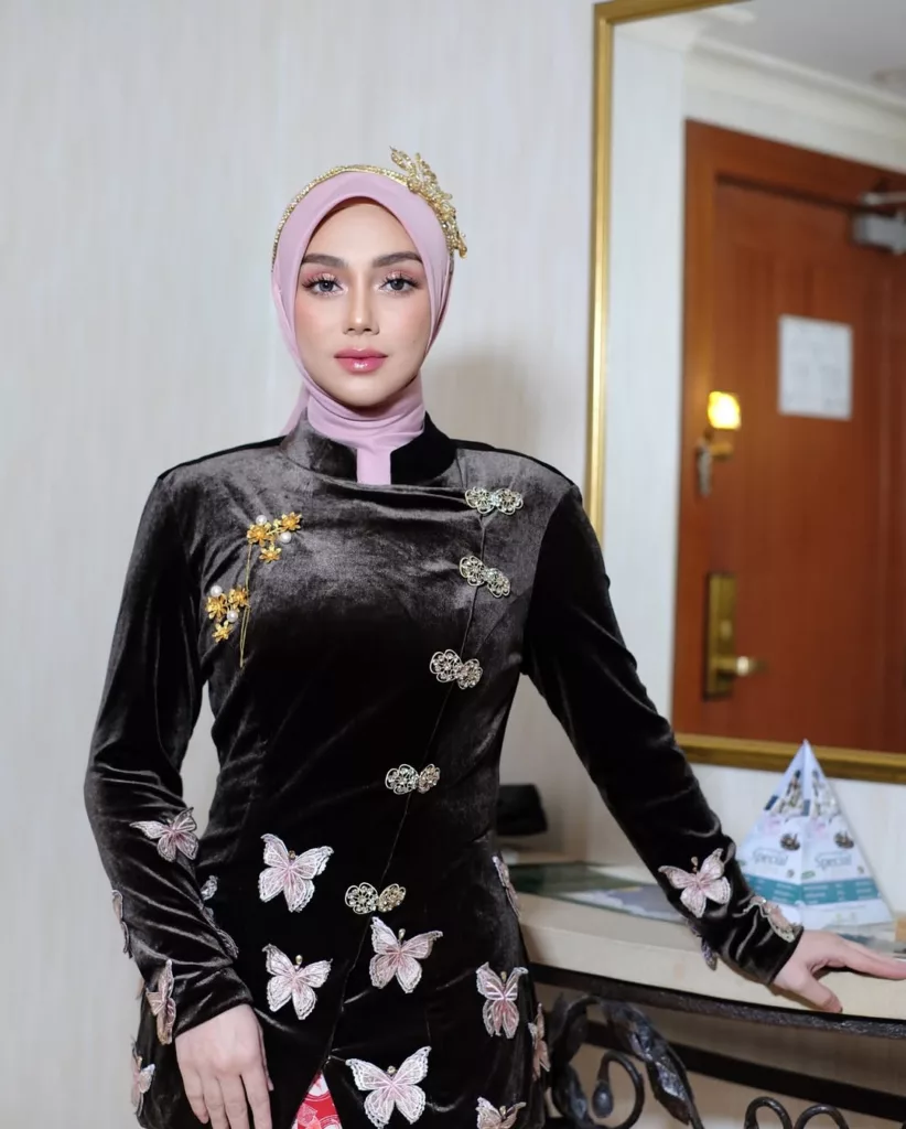 Celine Evangelista Kesal Pernah Selesa Berpakaian Seksi, Kini Mahu Lebih Istiqamah Dalam Hijrah