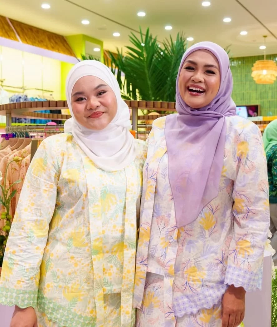 Anzalna Nasir, Liza Hanim Curi Tumpuan, Raikan Raya Penuh Warna & Gaya!