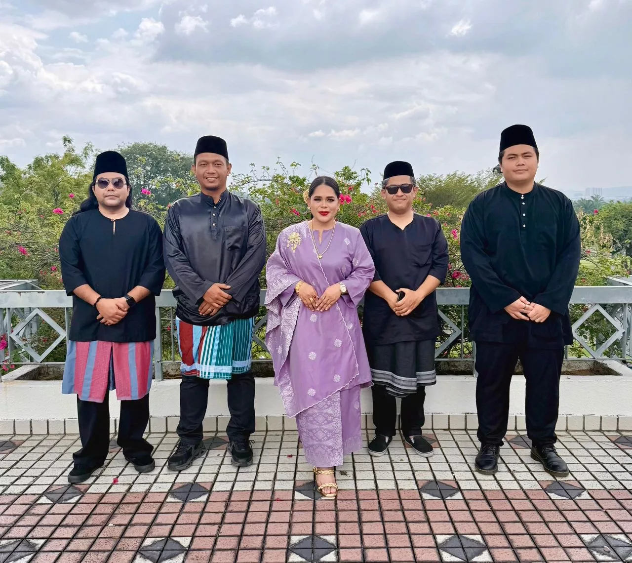 “Pedulikan Apa Mereka Kata,” – Reyhana Yunus Syukur Rezeki Perjalanan Seni Walau Ada Yang Kritik ‘Sendu’, Bertahan Walau Diuji!