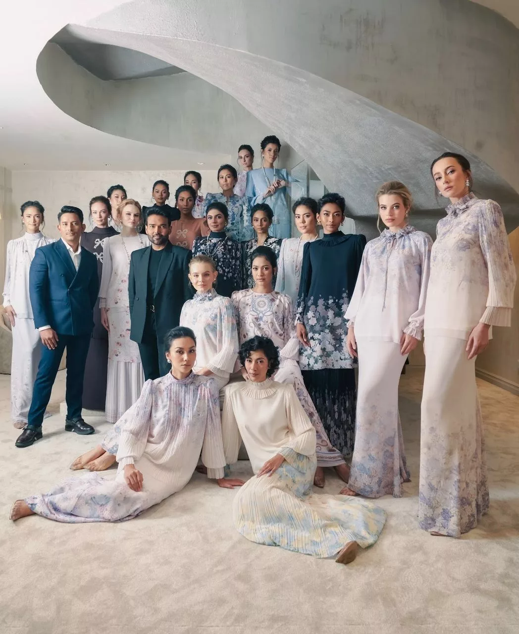 Gemilang 20 Tahun Rizman Ruzaini! Lancar Dua Koleksi, Satu Jiwa… Angkat Warisan & Kemodenan Untuk Raya 2026